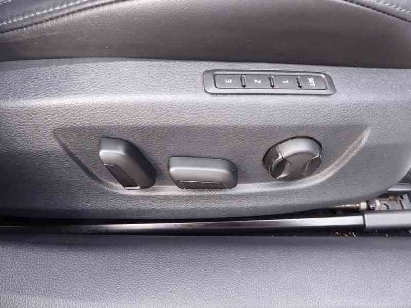 ŠKODA Superb Combi L&K 2,0 TDI 140 kW 4x4 DSG, 3058 - foto 17