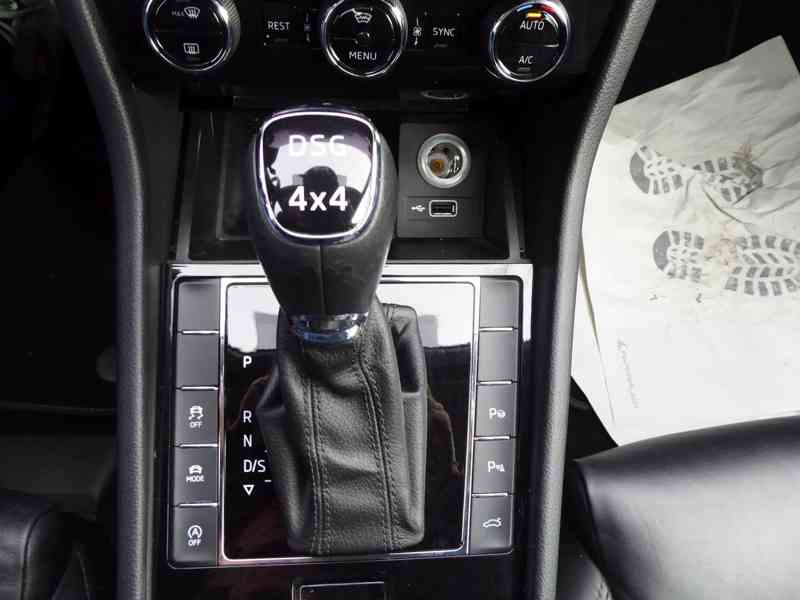 ŠKODA Superb Combi L&K 2,0 TDI 140 kW 4x4 DSG, 3058 - foto 31