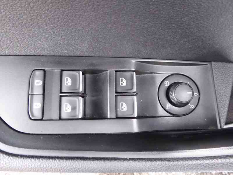 ŠKODA Superb Combi L&K 2,0 TDI 140 kW 4x4 DSG, 3058 - foto 18