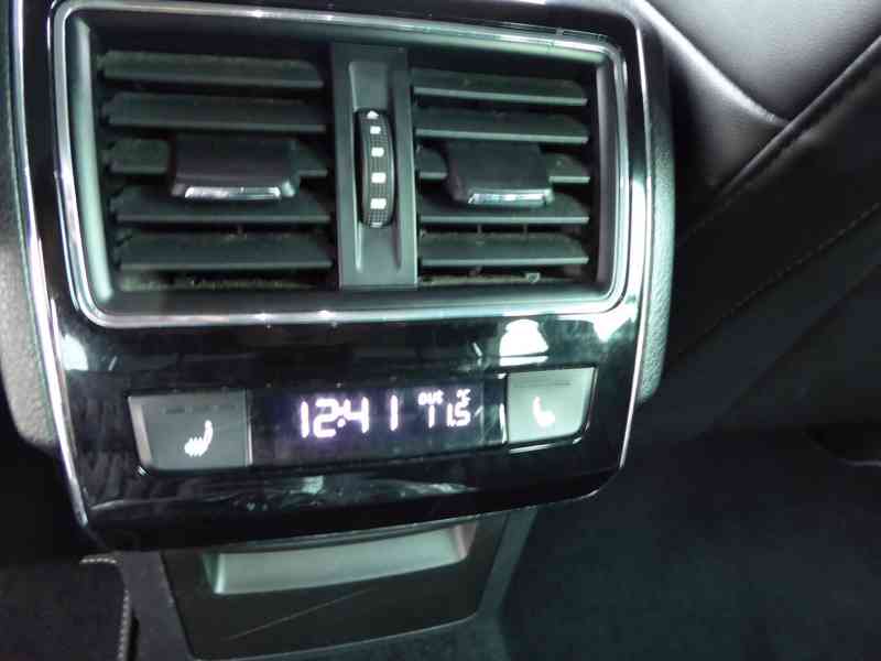 ŠKODA Superb Combi L&K 2,0 TDI 140 kW 4x4 DSG, 3058 - foto 11