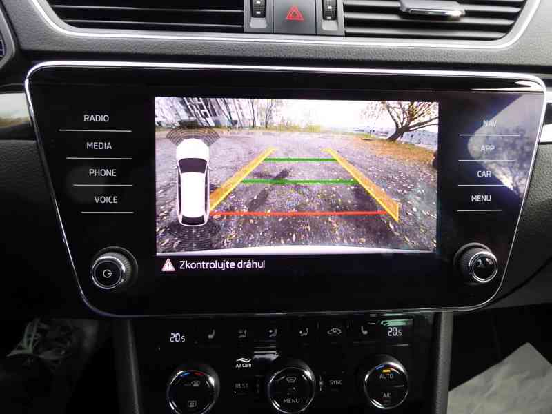 ŠKODA Superb Combi L&K 2,0 TDI 140 kW 4x4 DSG, 3058 - foto 25