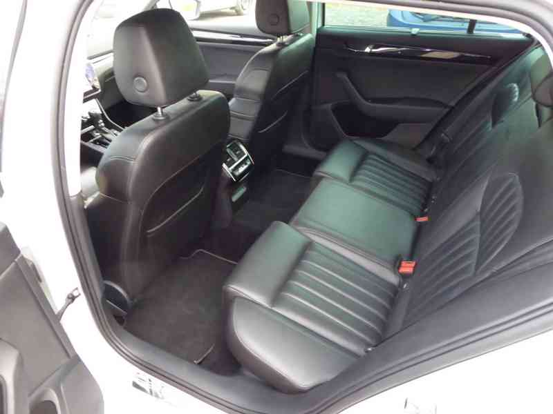 ŠKODA Superb Combi L&K 2,0 TDI 140 kW 4x4 DSG, 3058 - foto 10