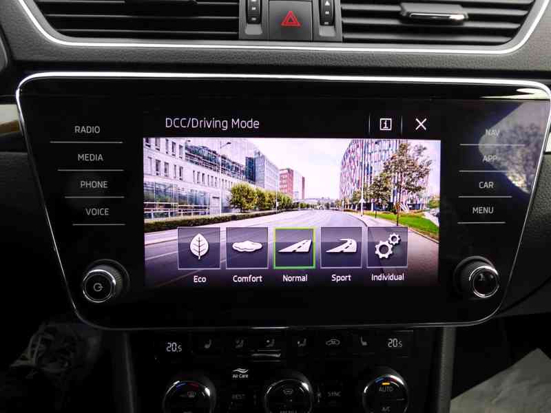 ŠKODA Superb Combi L&K 2,0 TDI 140 kW 4x4 DSG, 3058 - foto 29