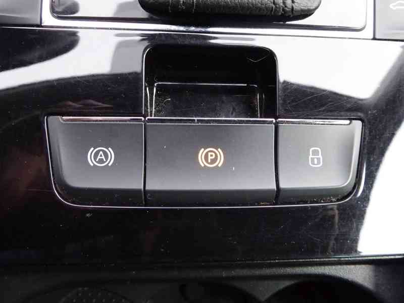 ŠKODA Superb Combi L&K 2,0 TDI 140 kW 4x4 DSG, 3058 - foto 32