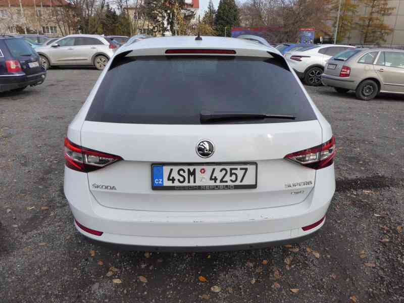 ŠKODA Superb Combi L&K 2,0 TDI 140 kW 4x4 DSG, 3058 - foto 4