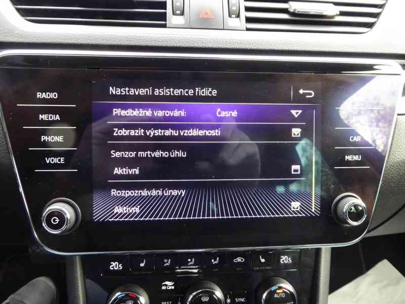 ŠKODA Superb Combi L&K 2,0 TDI 140 kW 4x4 DSG, 3058 - foto 27