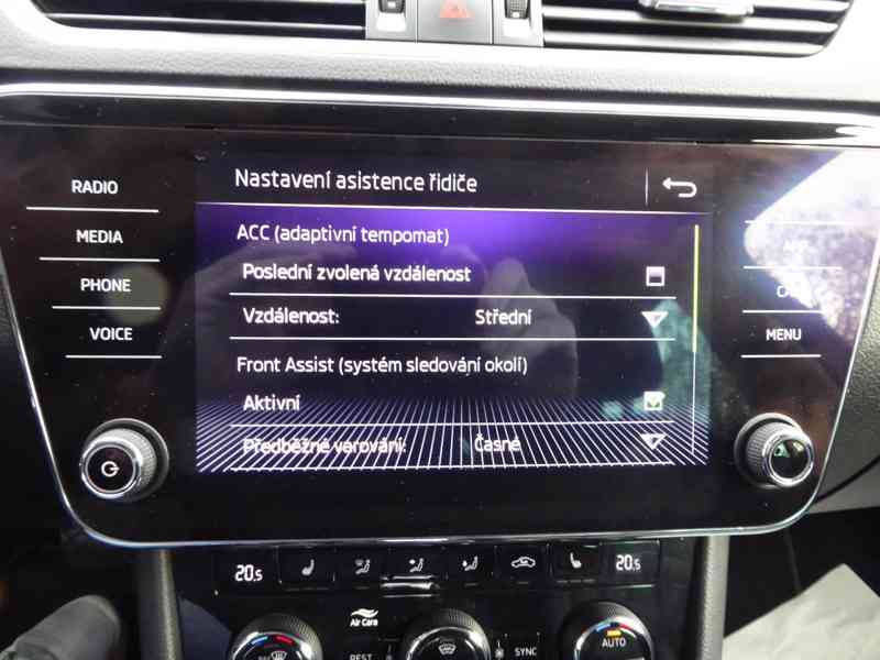 ŠKODA Superb Combi L&K 2,0 TDI 140 kW 4x4 DSG, 3058 - foto 26