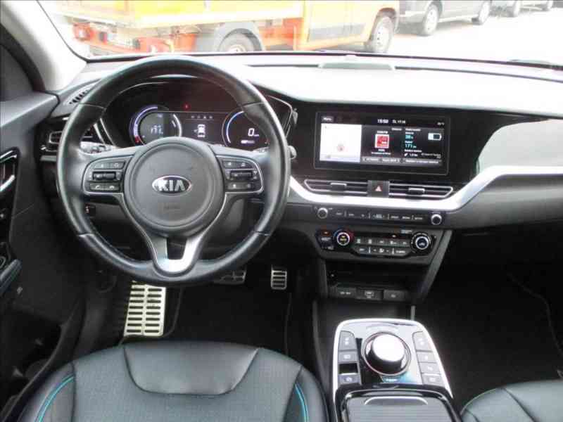 Kia E-niro 0,0 64kWh Executive SoH 100%-REZERVOVÁNO - foto 5