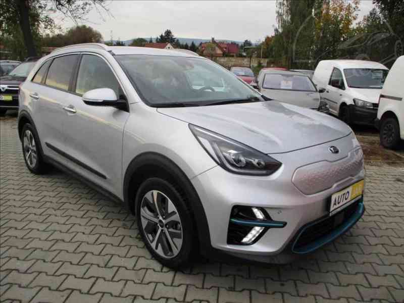 Kia E-niro 0,0 64kWh Executive SoH 100%-REZERVOVÁNO - foto 1