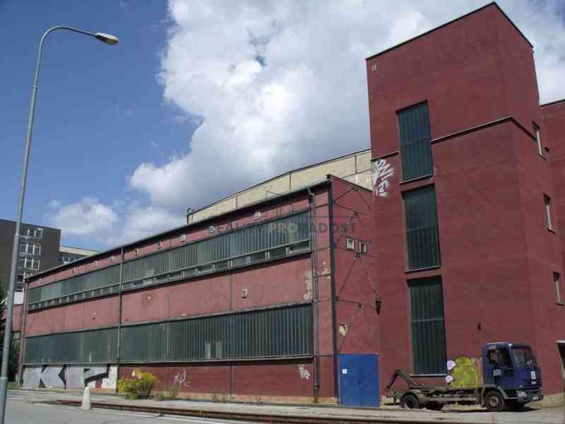 Pronájem skladovací haly v Adamově   - foto 2