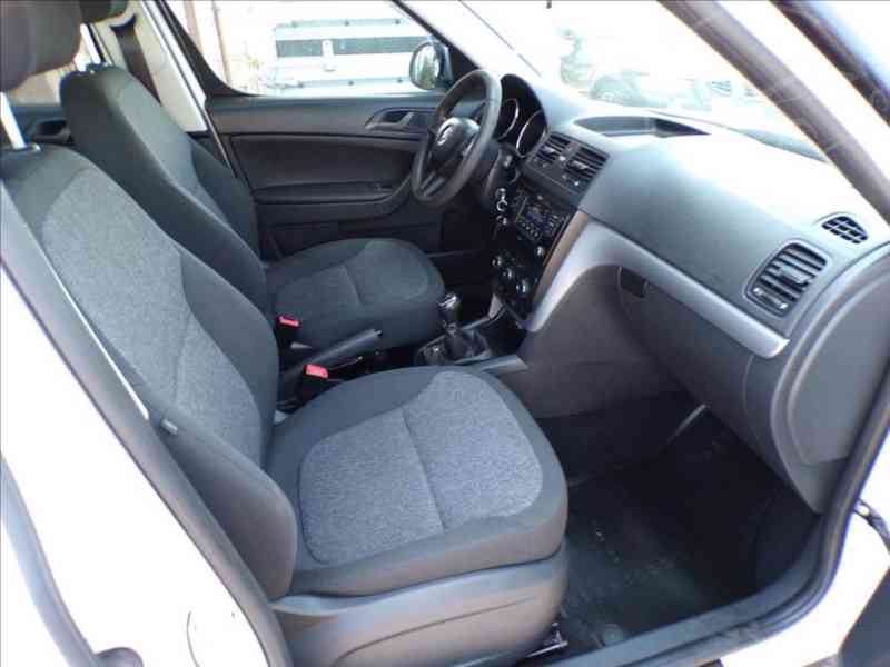 Škoda Yeti 2,0 TDI 4X4 TAŽNÉ ZAŘÍZENÍ - foto 11