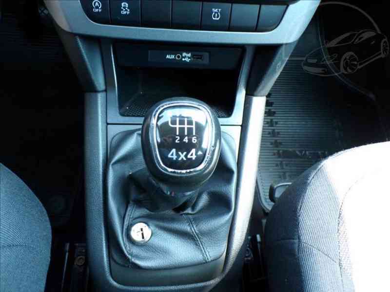 Škoda Yeti 2,0 TDI 4X4 TAŽNÉ ZAŘÍZENÍ - foto 7