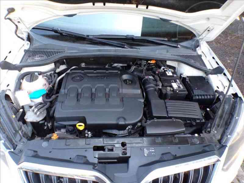 Škoda Yeti 2,0 TDI 4X4 TAŽNÉ ZAŘÍZENÍ - foto 12