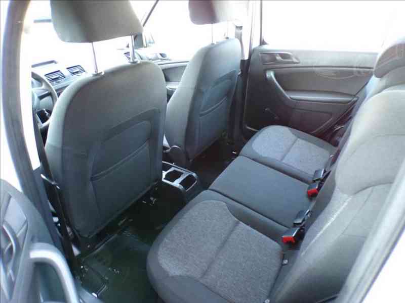 Škoda Yeti 2,0 TDI 4X4 TAŽNÉ ZAŘÍZENÍ - foto 9