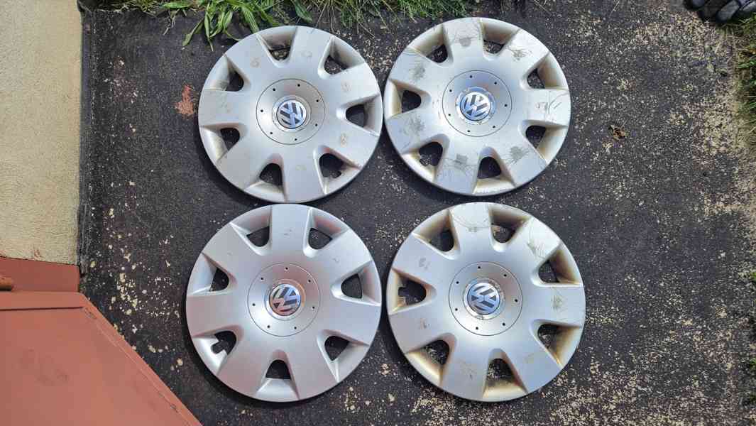Volkswagen poklice 14" plastové kryty kol 6Q0 601 147 P - foto 1