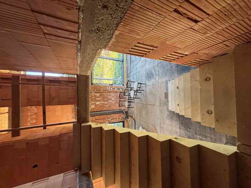 Prodej rozestavěného RD  - foto 9