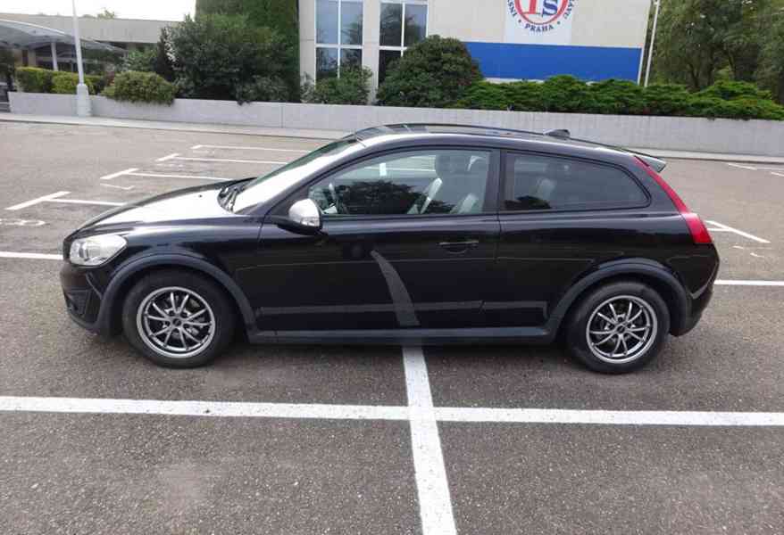 Volvo C30 1.6 D r.v.2011 (84 kw) stk:3/2026 - foto 2