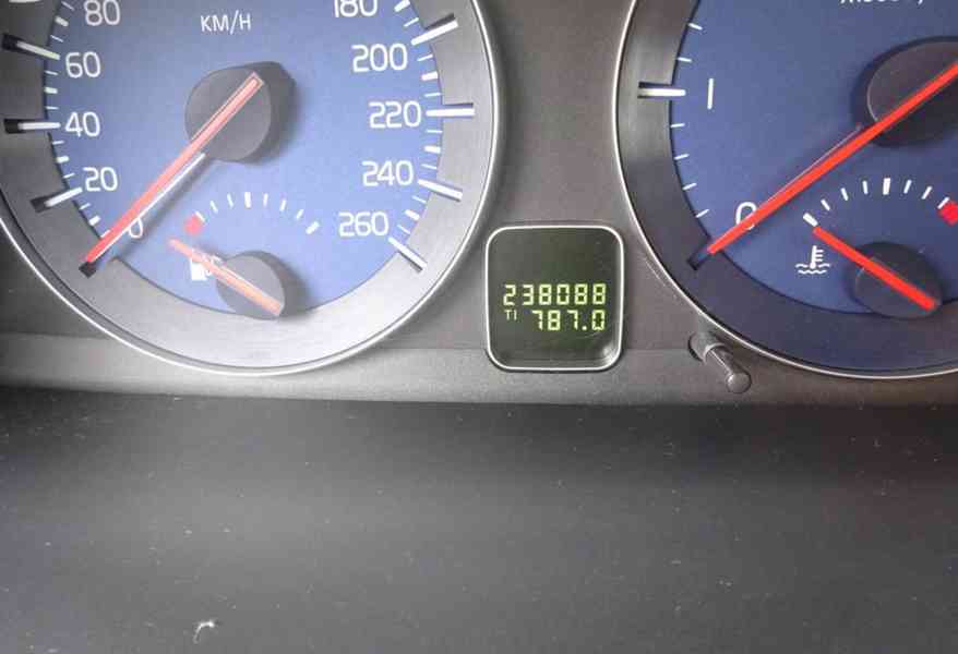 Volvo C30 1.6 D r.v.2011 (84 kw) stk:3/2026 - foto 7