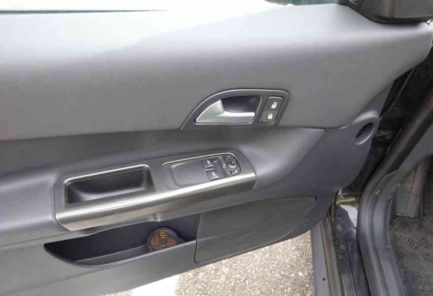 Volvo C30 1.6 D r.v.2011 (84 kw) stk:3/2026 - foto 6