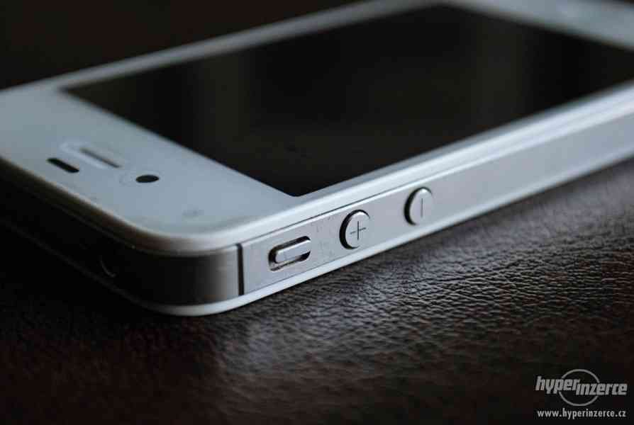 Apple iPhone 4S 8GB bílý - foto 8