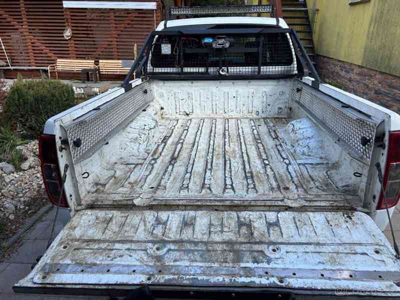 Nissan Navara 2,5 D40 - foto 12