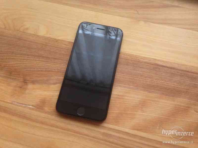 Apple iPhone 8, 64GB - foto 5