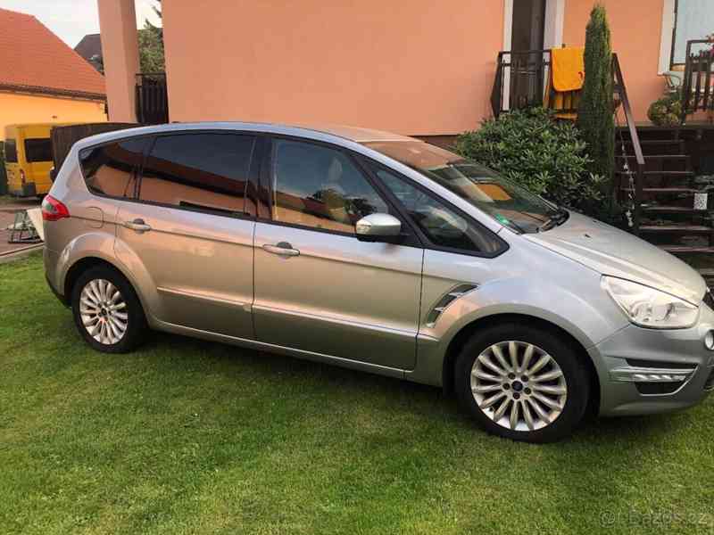 Ford S-MAX	