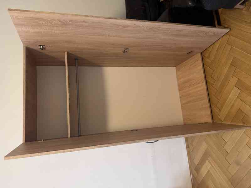 Šatní skříň - foto 3
