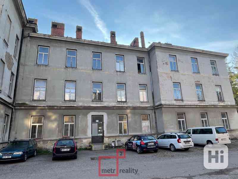 Prodej komerční budovy k rekonstrukci,  2930m2 na pozemku 2191m2 - Olomouc - Šibeník - foto 9