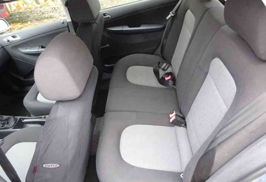 Škoda Fabia 1.9 SDI Combi r.v.2004 (STK:11/2027) - foto 12