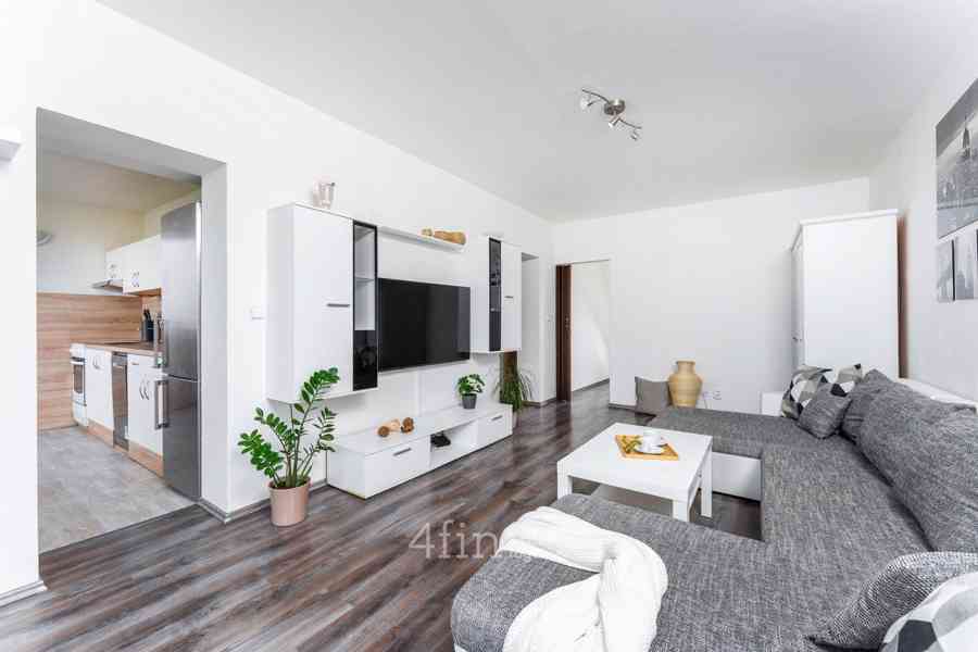 Prodej krásného bytu 3+1 s výhledem na Říp, 86 m2 Střemy - foto 22