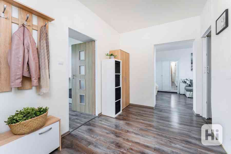 Prodej krásného bytu 3+1 s výhledem na Říp, 86 m2 Střemy - foto 10