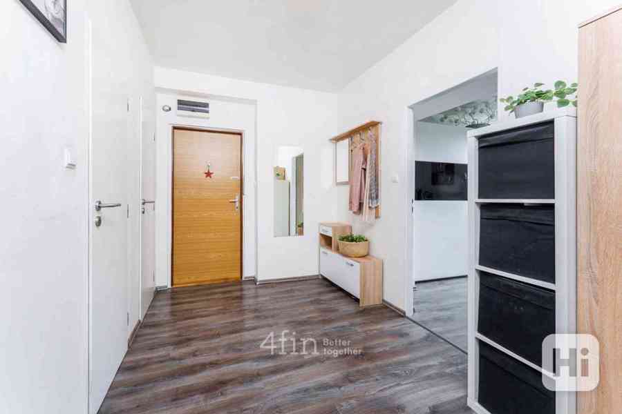 Prodej krásného bytu 3+1 s výhledem na Říp, 86 m2 Střemy - foto 11