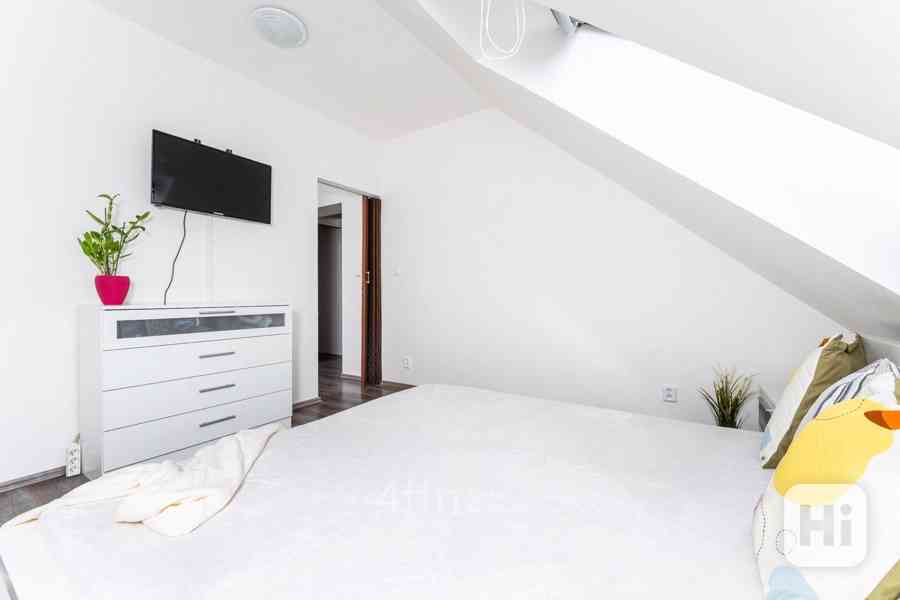 Prodej krásného bytu 3+1 s výhledem na Říp, 86 m2 Střemy - foto 9