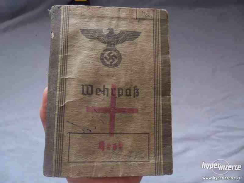 Wehrpas - 2. světová válka - foto 1