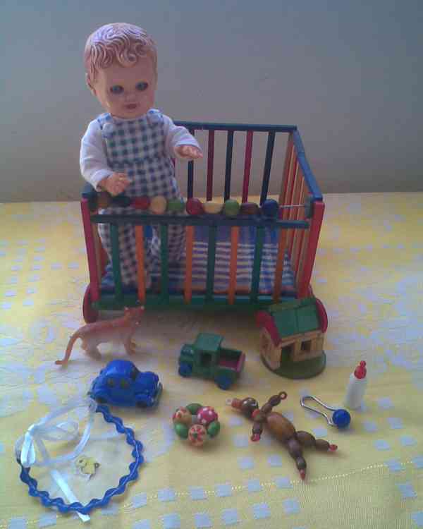 Retro kočárky s panenkami - foto 6