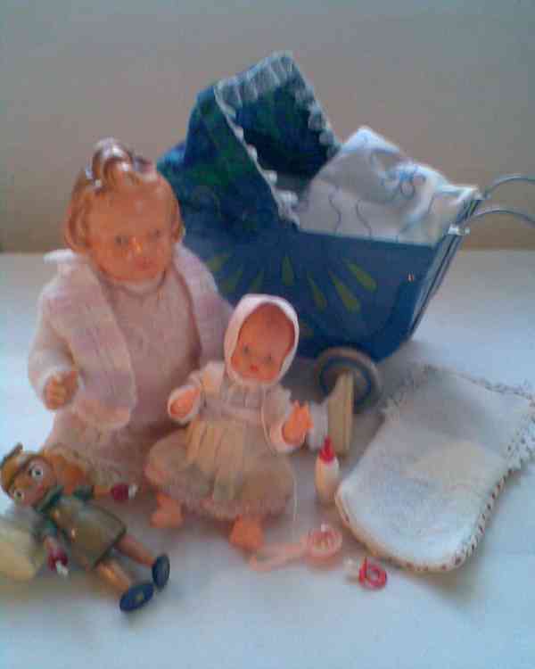 Retro kočárky s panenkami - foto 3
