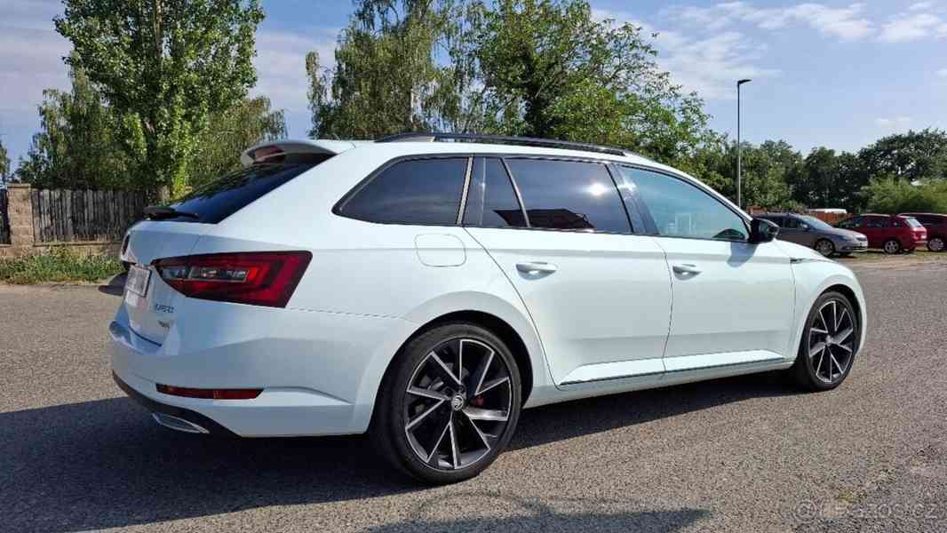 Škoda Superb 2,0   3 Sportline 4x4 - foto 18
