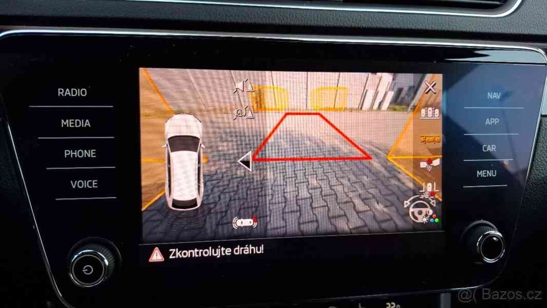 Škoda Superb 2,0   3 Sportline 4x4 - foto 14