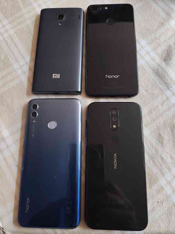 Dotykové telefony - foto 7