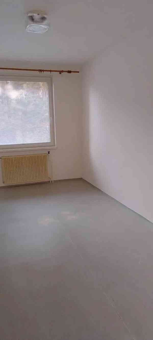 Pronájem bytu 3+1 87 m² - foto 7