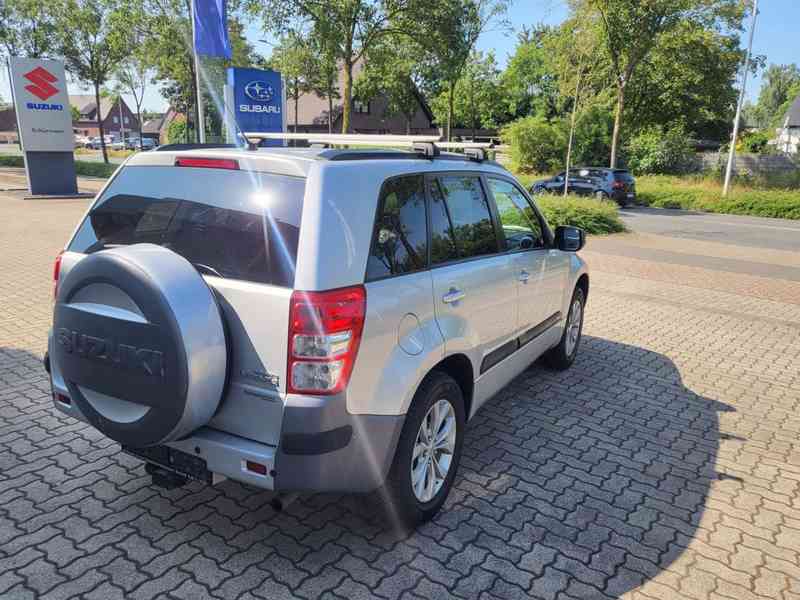 Suzuki Grand Vitara 2.4i Comfort 4x4 benzín 124kw - foto 3