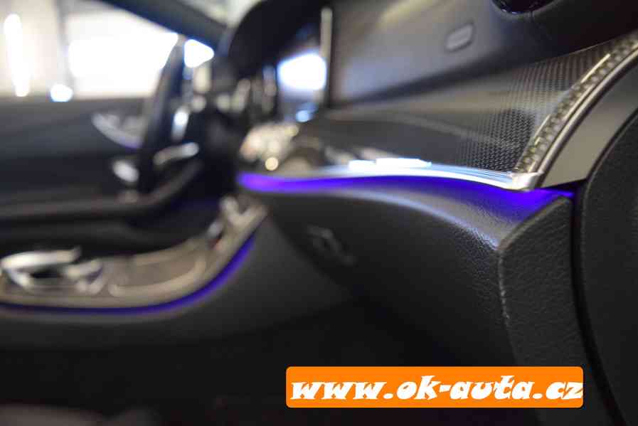 Mercedes-Benz Třídy E 220 d AMG TOP STAV 2017-DPH - foto 3