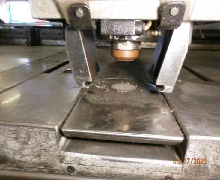 CNC Hydraulický vysekávací lis EUROMAC CX 1000/30 - foto 4