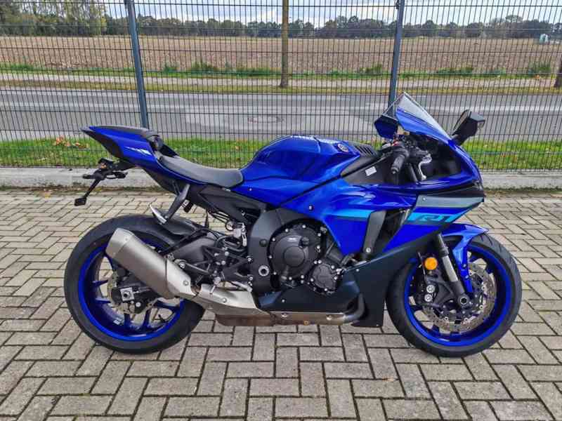 Yamaha YZF-R1 - foto 1