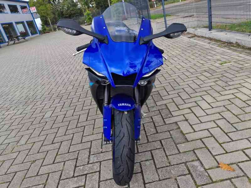 Yamaha YZF-R1 - foto 4