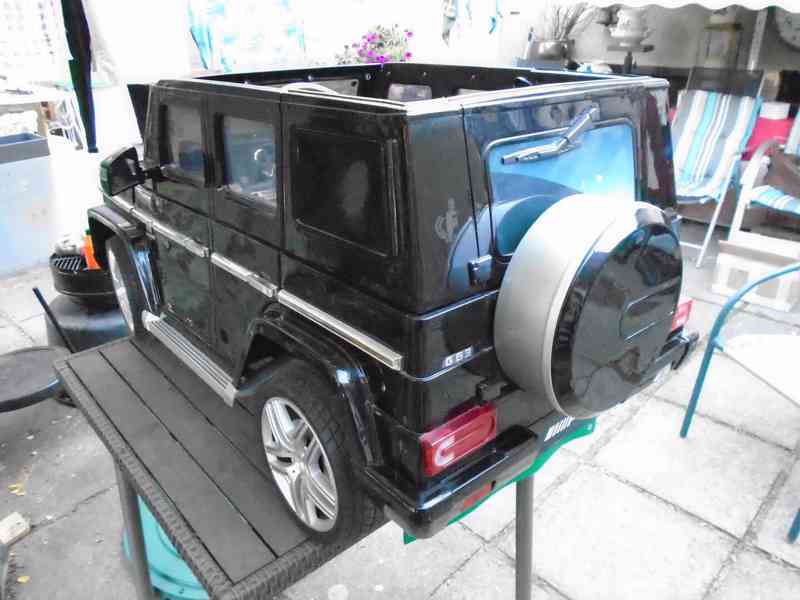 Dětské elektrické auto Mercedes Benz AMG G63 pro 1 dítě  - foto 10
