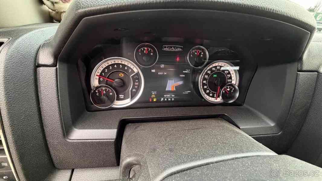 Dodge RAM 1500 r.v.2015 - foto 5