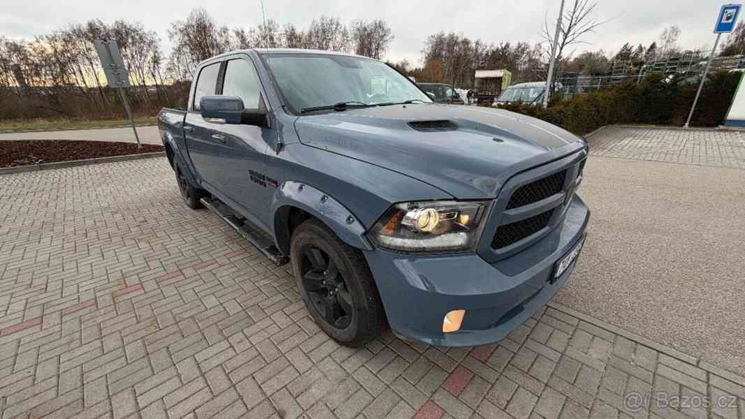 Dodge RAM 1500 r.v.2015 - foto 1
