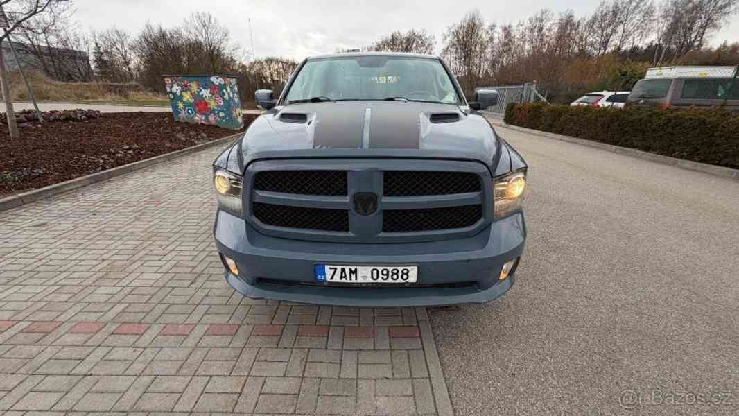 Dodge RAM 1500 r.v.2015 - foto 2